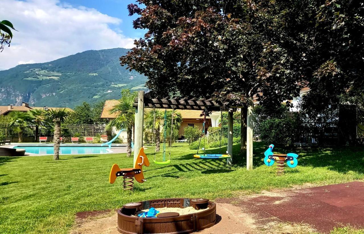 Hotel Garni Gruener Baum Лаивес Екстериор снимка