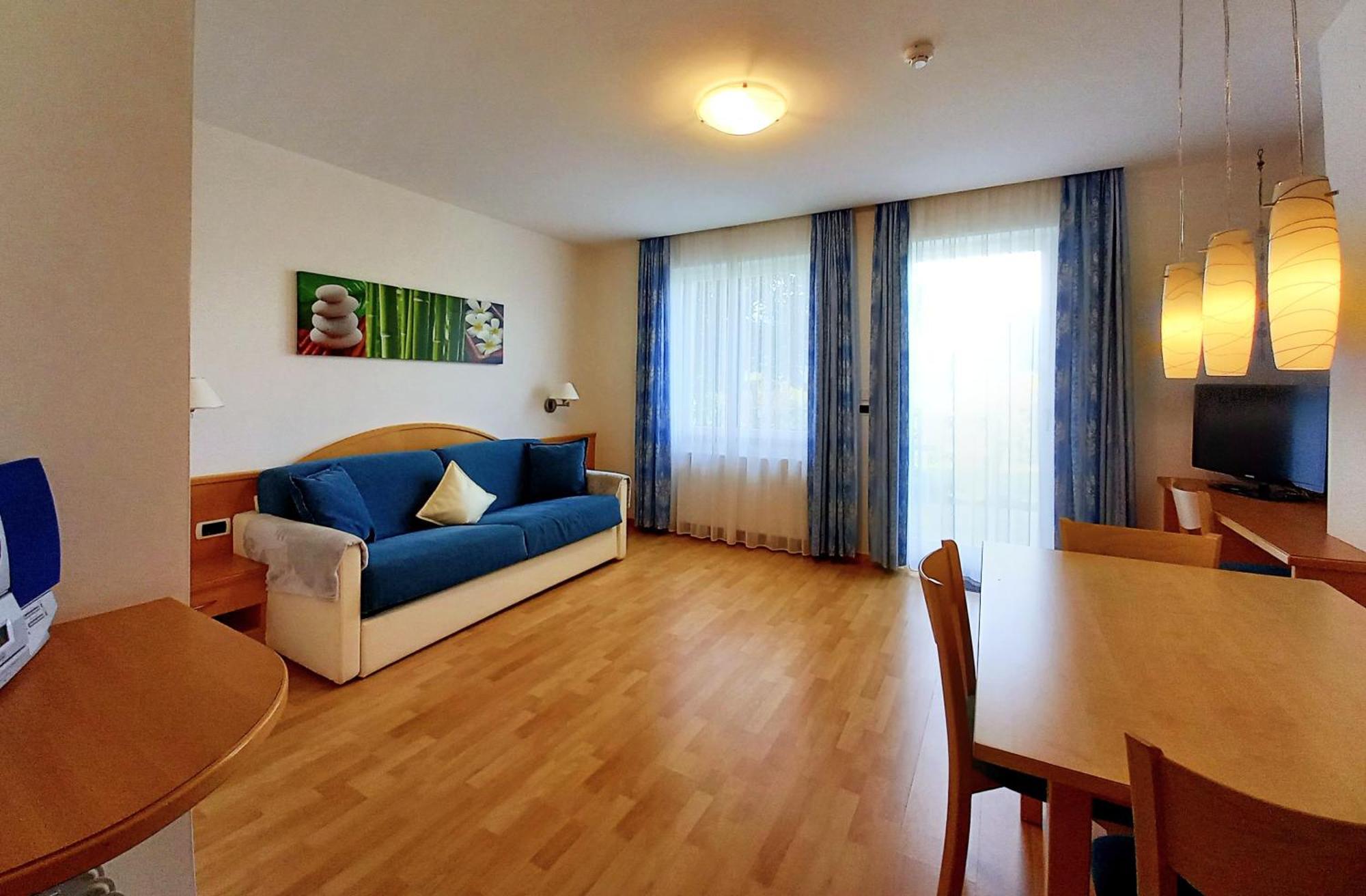Hotel Garni Gruener Baum Лаивес Екстериор снимка