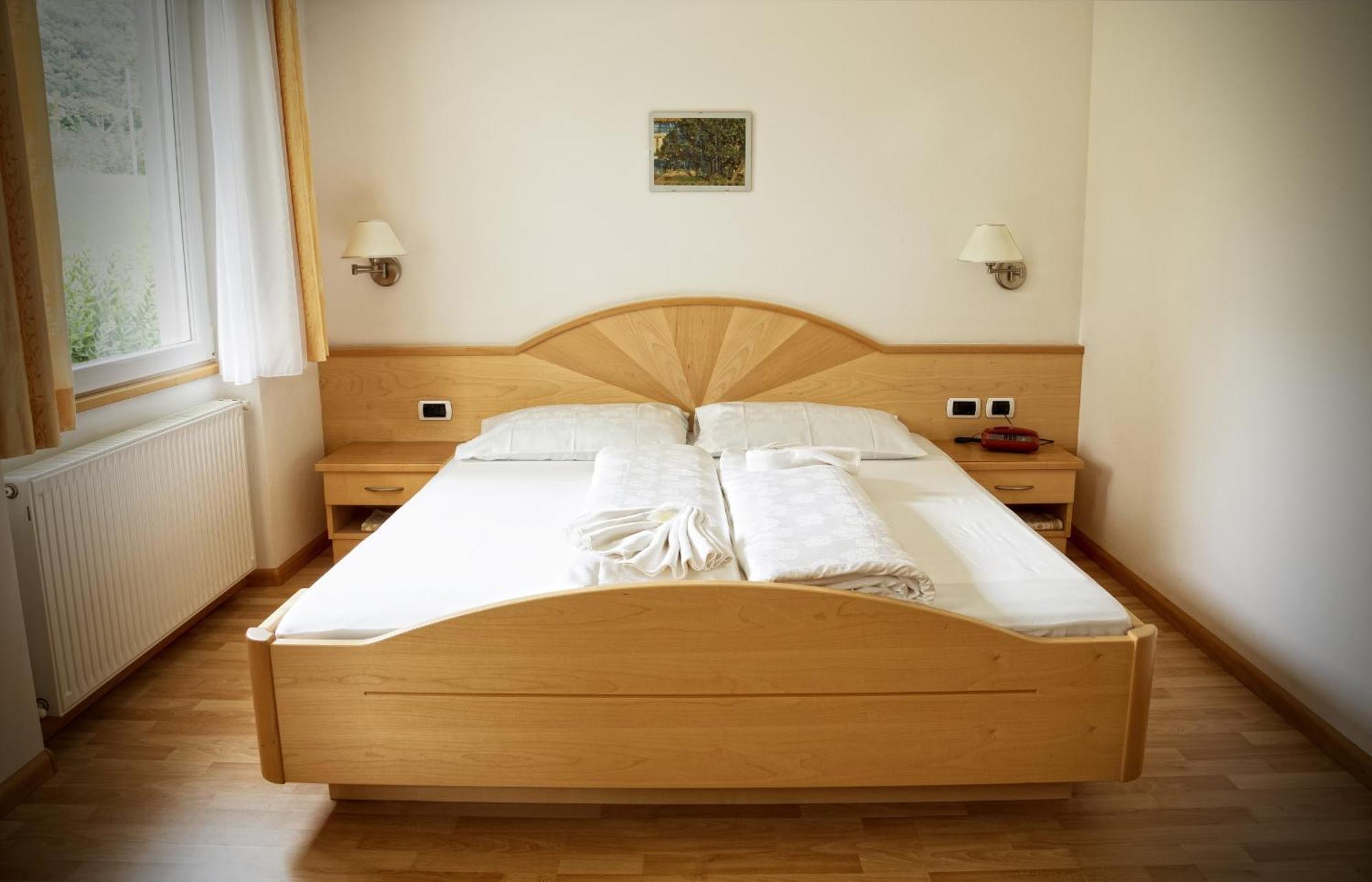 Hotel Garni Gruener Baum Лаивес Стая снимка