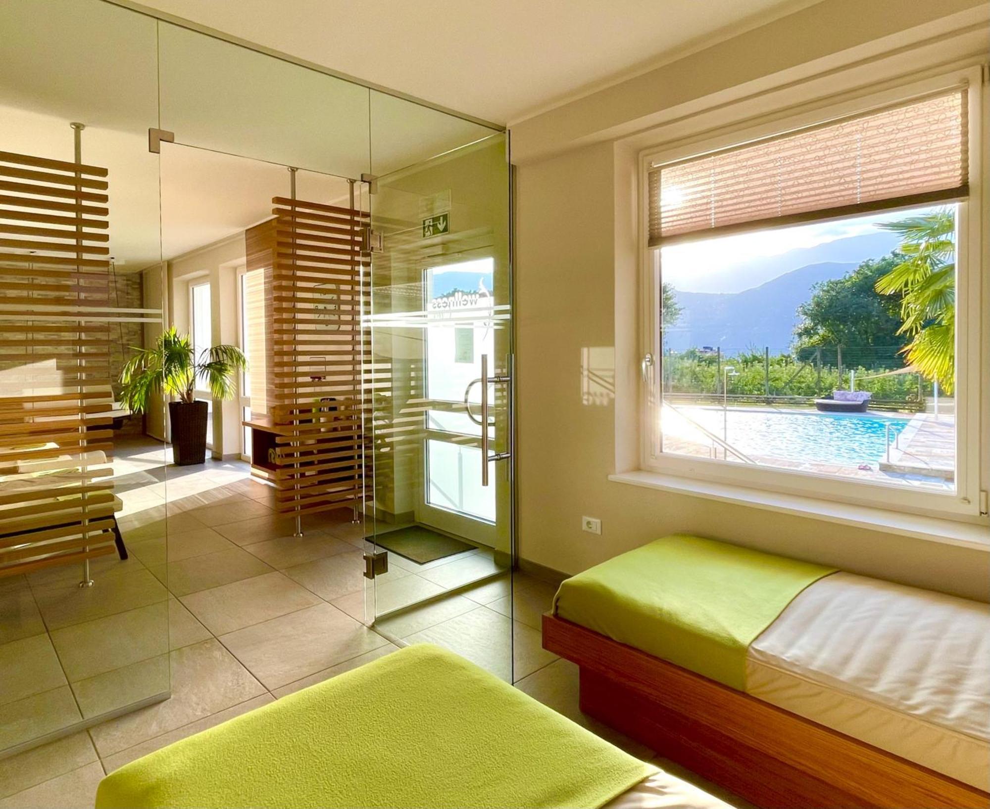 Hotel Garni Gruener Baum Лаивес Екстериор снимка