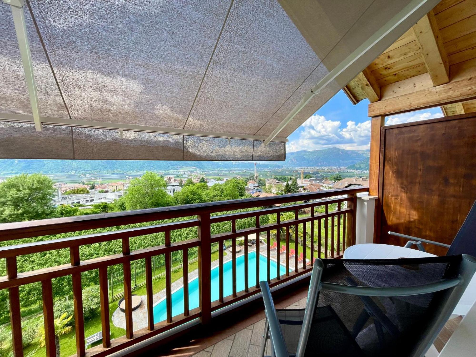 Hotel Garni Gruener Baum Лаивес Екстериор снимка